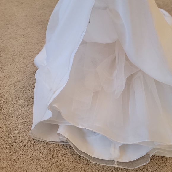 Elegant White Sleeveless Dress 10 - Picture 7 of 12